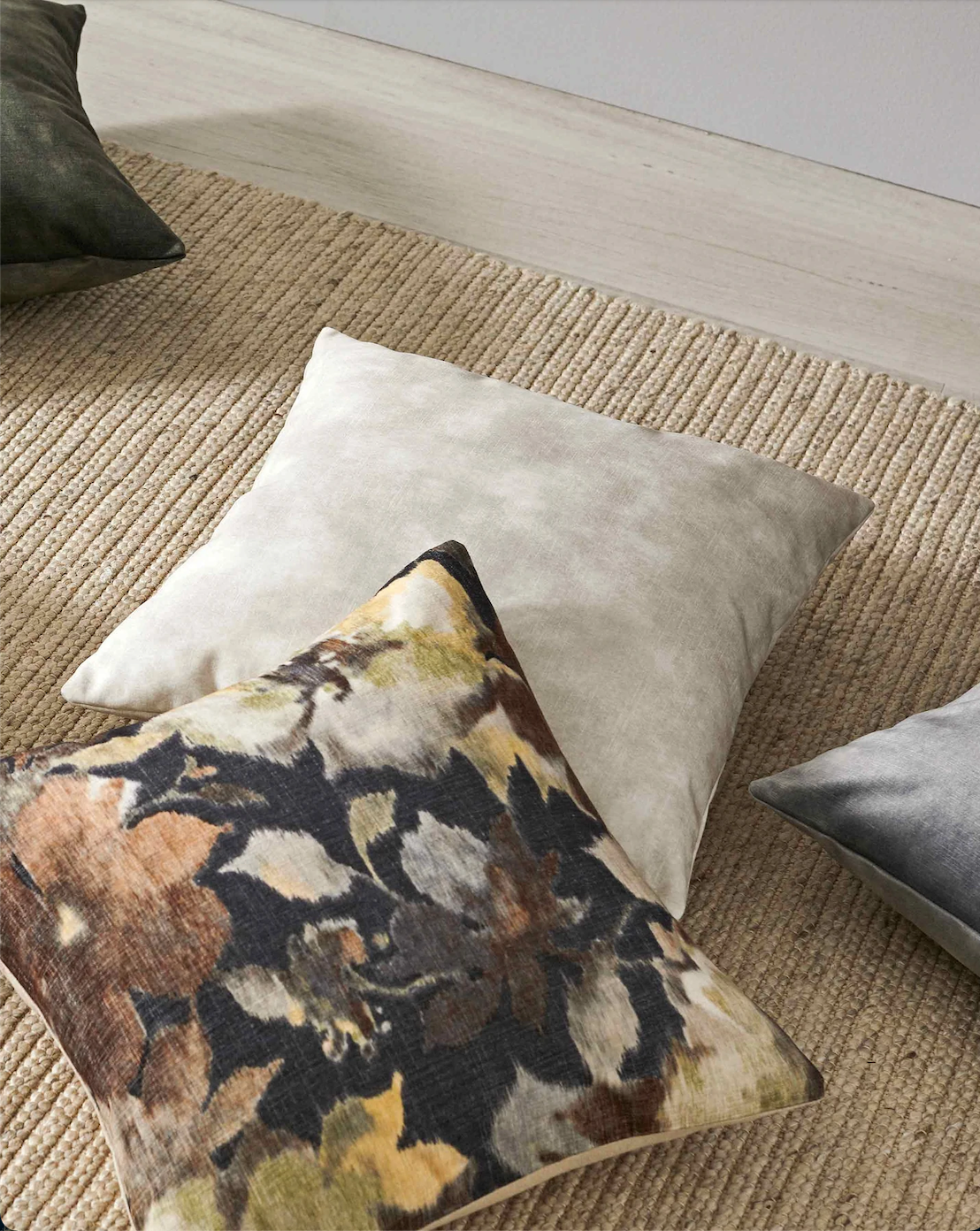 Classic Velvet - Ivory